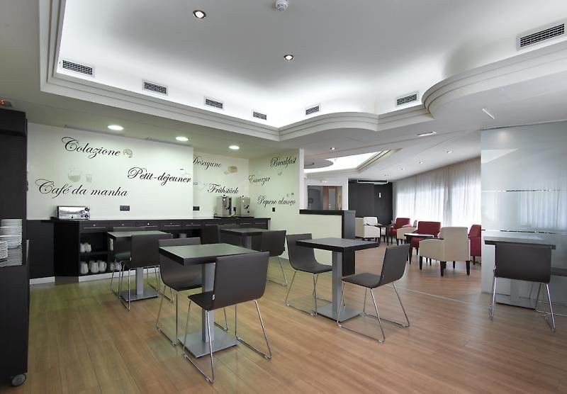 Hotell Acta Antibes Barcelona