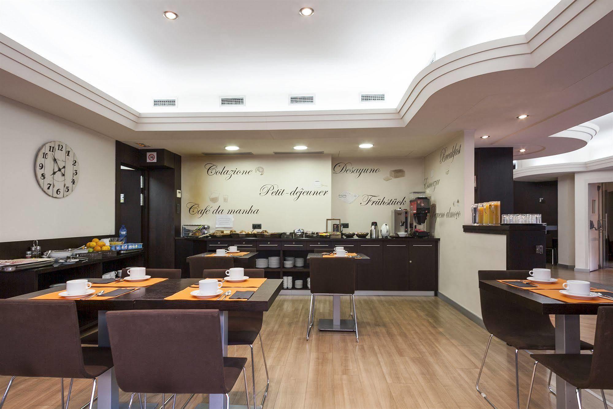 Acta Antibes Hotell Barcelona